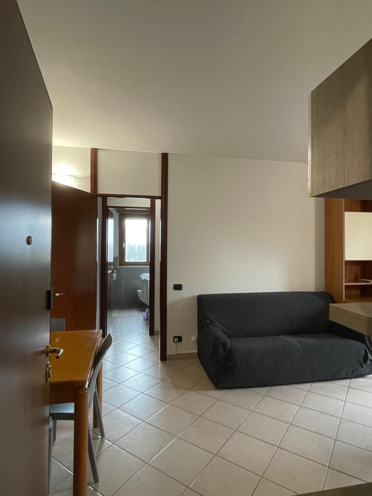 Pm 2 Via De Gasperi Guest House Rozzano Exterior photo